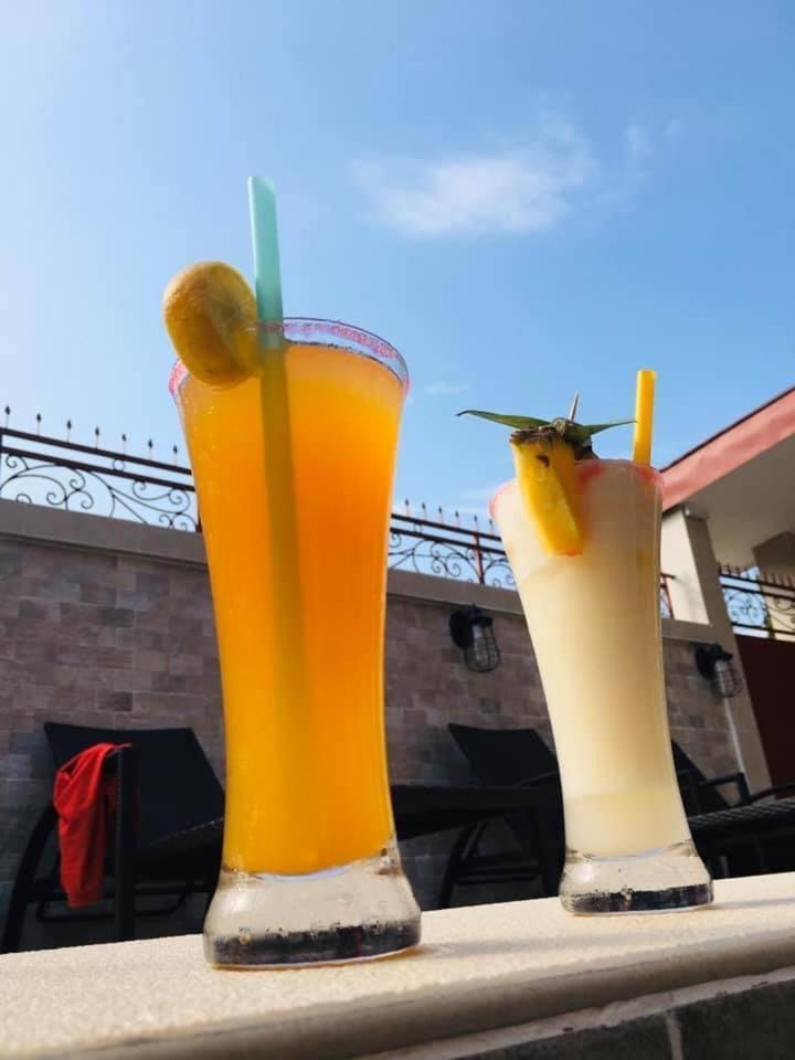 Residence Hoteliere Le Jomonia 利伯维尔 外观 照片