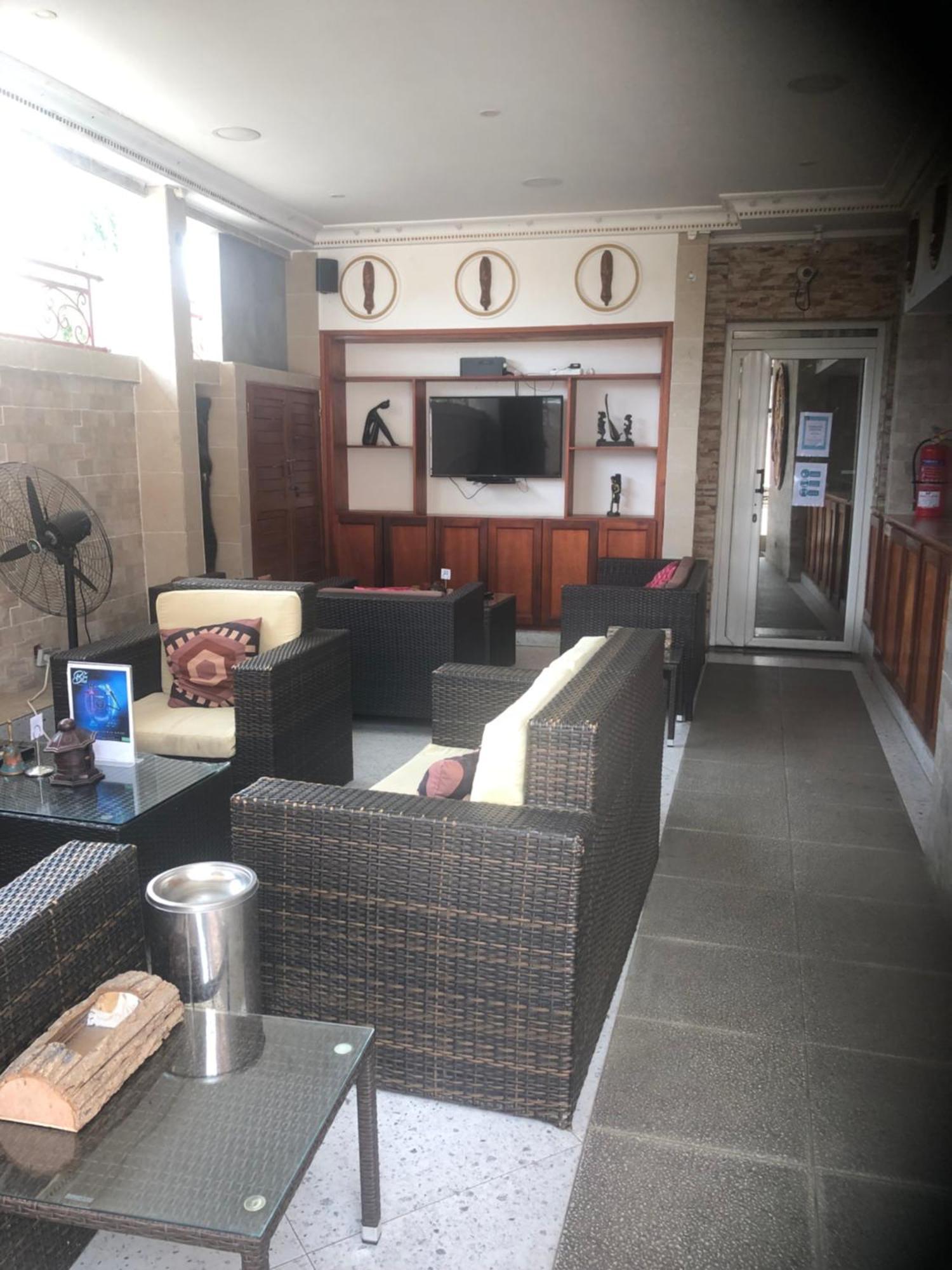 Residence Hoteliere Le Jomonia 利伯维尔 外观 照片