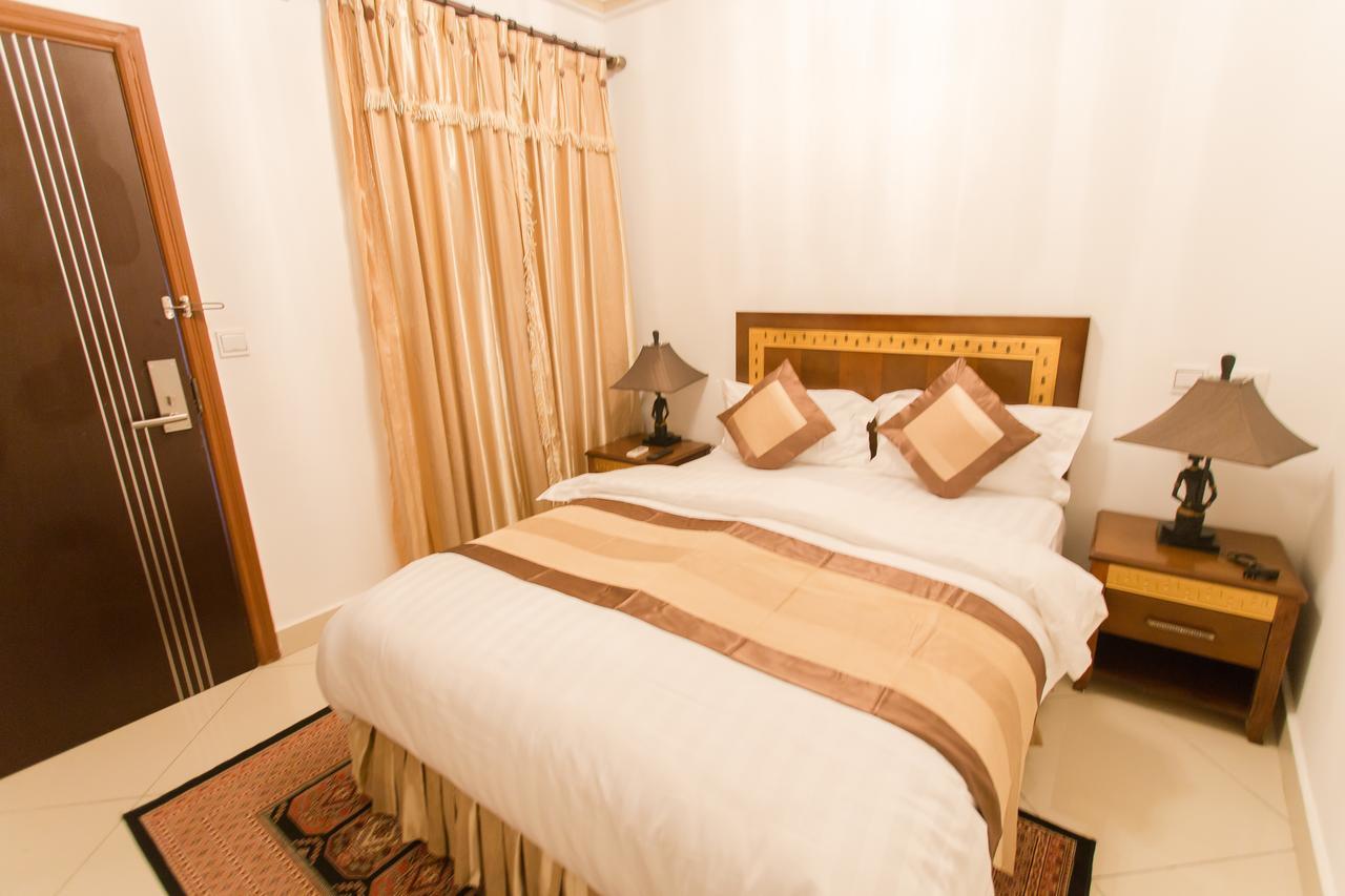 Residence Hoteliere Le Jomonia 利伯维尔 外观 照片