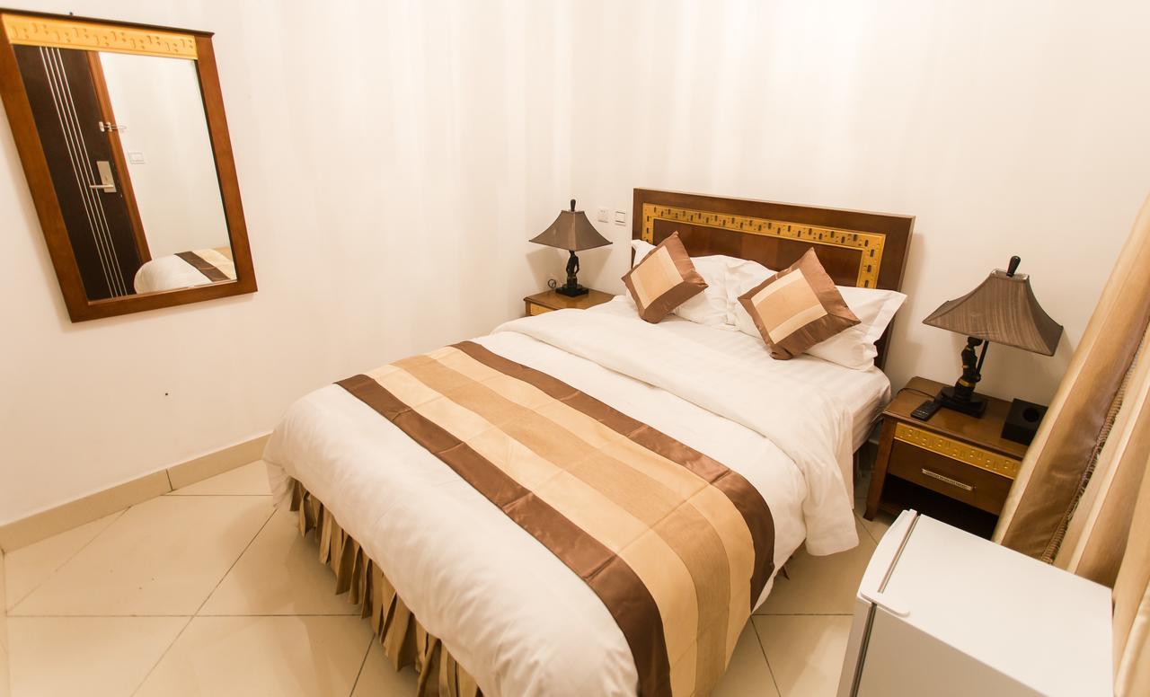 Residence Hoteliere Le Jomonia 利伯维尔 外观 照片