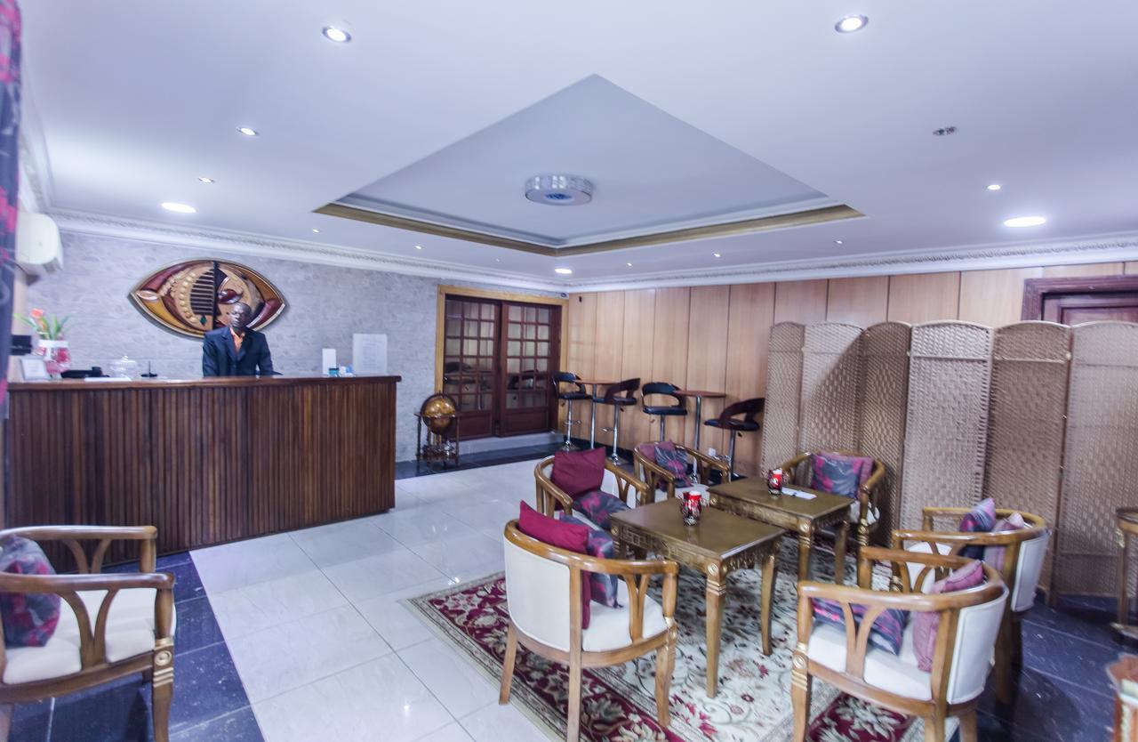 Residence Hoteliere Le Jomonia 利伯维尔 外观 照片