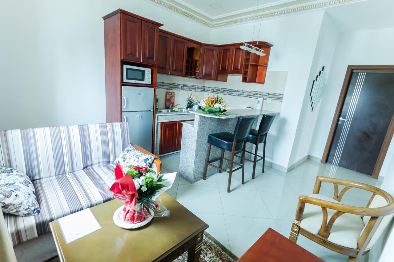 Residence Hoteliere Le Jomonia 利伯维尔 外观 照片