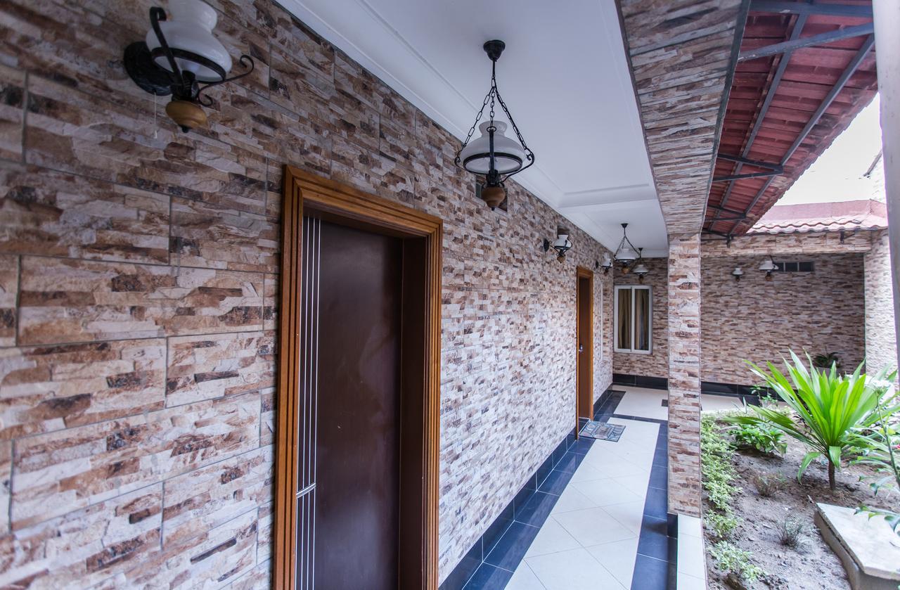 Residence Hoteliere Le Jomonia 利伯维尔 外观 照片