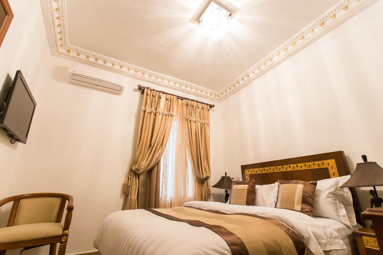 Residence Hoteliere Le Jomonia 利伯维尔 外观 照片