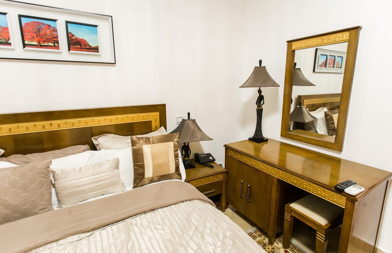 Residence Hoteliere Le Jomonia 利伯维尔 外观 照片